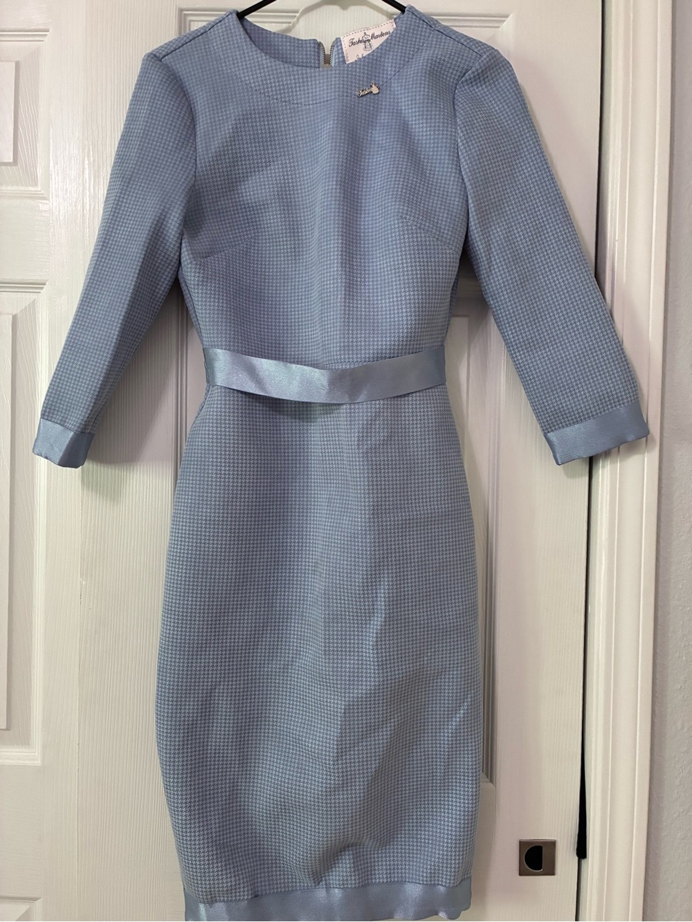 Tasha Martnes Powder Blue Long Sleeve Sheath Dress Size M